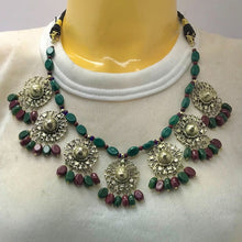Load image into Gallery viewer, Beaded Stone Motifs Choker Necklace With Earrings