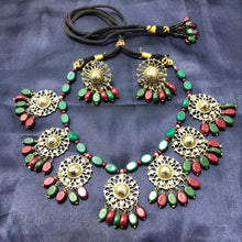 Load image into Gallery viewer, Beaded Stone Motifs Choker Necklace With Earrings