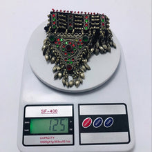 Load image into Gallery viewer, Antique Tribal Choker Necklace With Red and Green Glass Stones