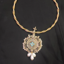 Load image into Gallery viewer, Bohemian Turqoise Beaded Hasli Choker Set and Earrings