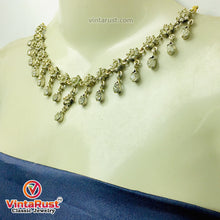 Load image into Gallery viewer, Indian Style Dangling Silver Gems Necklace