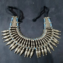 Load image into Gallery viewer, Vintage Metal Spikes Choker Necklace With Beads