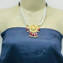 Load image into Gallery viewer, Multilayers Pearls Beaded Choker Necklace With Stones