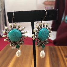 Load image into Gallery viewer, Pearls and Turquoise Stone Earrings