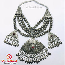 Load image into Gallery viewer, Silver Kuchi Multilayer Beaded Necklace With Dangling Pendants