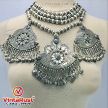 Load image into Gallery viewer, Silver Kuchi Vintage Three Massive Dangling Pendants Necklace