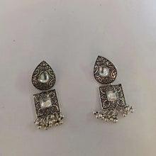 Load image into Gallery viewer, Silver Tribal Mirror Jewelry Set With Small Bells