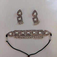 Load image into Gallery viewer, Silver Tribal Mirror Jewelry Set With Small Bells