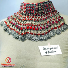 Load image into Gallery viewer, Traditional Handmade Choker With Red Glass Stones
