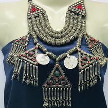 Load image into Gallery viewer, Beaded Multilayers Necklace With Dangling Pendants