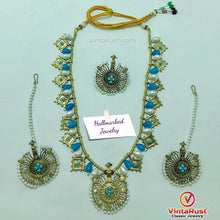 Load image into Gallery viewer, Tribal Jewelry Set With Pearls And Golden Big Motif