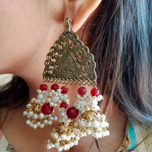 Load image into Gallery viewer, Amulet Cum Choker Style Necklace And Earrings With Jwellery set