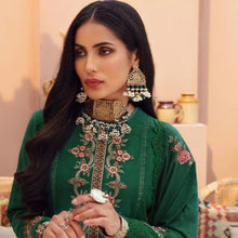 Load image into Gallery viewer, Amulet Cum Choker Style Necklace And Earrings With Jwellery set