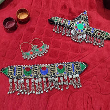 Load image into Gallery viewer, Traditional Matha Patti Chokers Jewelry Set