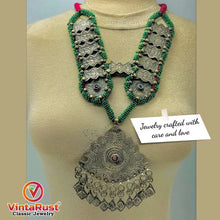 Load image into Gallery viewer, Turkmen Green Beaded Necklace
