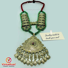 Load image into Gallery viewer, Turkmen Green Beaded Necklace