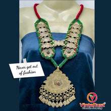Load image into Gallery viewer, Turkmen Green Beaded Necklace