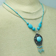 Load image into Gallery viewer, Turquoise Beaded Light Weight Necklace
