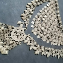 Load image into Gallery viewer, Vintage Afghan Choker Necklace