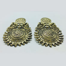 Load image into Gallery viewer, Vintage Massive Golden Tone Tribal Earrings