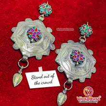 Load image into Gallery viewer, Vintage Massive Tribal Golden Tone Dangle Earrings