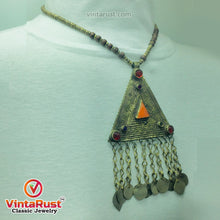 Load image into Gallery viewer, Vintage Metal And Wooden Beaded Chain Pendant Necklace