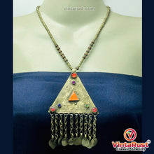 Load image into Gallery viewer, Vintage Metal And Wooden Beaded Chain Pendant Necklace