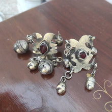 Load image into Gallery viewer, Vintage Turkmen Ring With Glass Stone and Bells