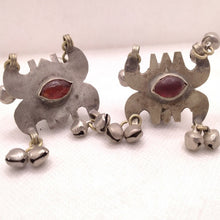 Load image into Gallery viewer, Tribal Vintage Turkmen Ring With Glass Stone and Bells