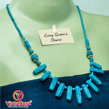 Load image into Gallery viewer, Vintage Turquoise Stone Beaded Choker Necklace
