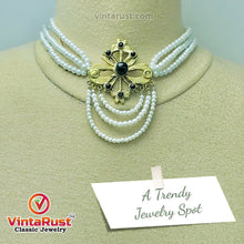 Load image into Gallery viewer, White Pearls Jewelry Set With Black Beads