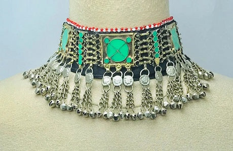 Modern Ways to Wear a Choker Necklace