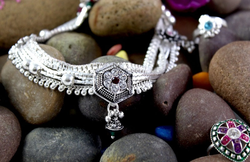 The Classic and Timeless Jewelry pieces Vintarust