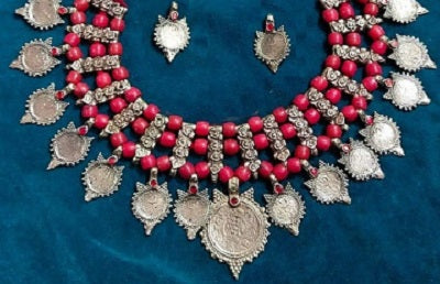 Three Best Sellers on Etsy . Vintage Jewelry Category