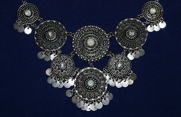 Jewelry Guide for Different Seasons