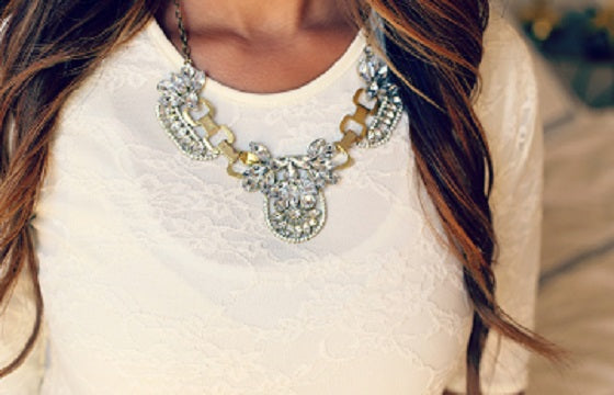 9 Ways to Coordinate Jewelry with your dressing