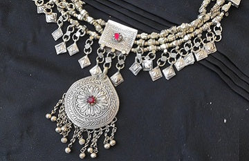 Types of Necklaces in Vintage Tribal Jewelry that you can Explore!!!
