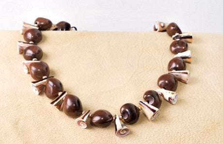 Which Accessories to Wear Throughout Each Season