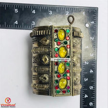 Load image into Gallery viewer, Golden Tribal Cuff Bracelet With Big Glass Stones
