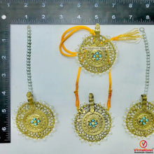 Load image into Gallery viewer, Pearls And Golden Big Motif Jewelry Set
