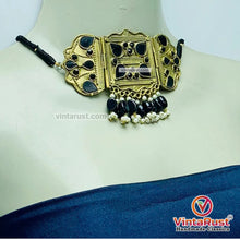 Load image into Gallery viewer, Black Amulet Choker Necklace With Earrings
