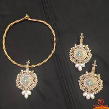 Load image into Gallery viewer, Bohemian Turqoise Beaded Hasli Choker Set and Earrings
