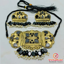 Load image into Gallery viewer, Black Amulet Choker Necklace With Earrings
