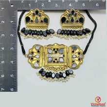 Load image into Gallery viewer, Black Amulet Choker Necklace With Earrings
