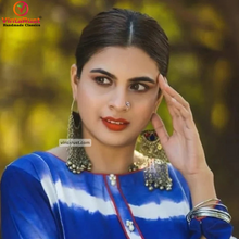 Load image into Gallery viewer, Bohemian Earrings Traditional Oversized Chaandbaliyaan
