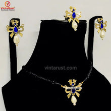 Load image into Gallery viewer, Bow &amp; Bird Handmade Jewelry Set
