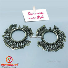 Load image into Gallery viewer, Tribal Kuchi Bangles Bracelet With Dangling Tassels
