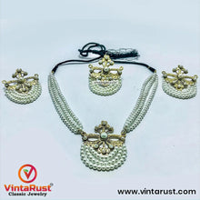Load image into Gallery viewer, Neutral Color Pearls With Brass Motif Jewelry Set
