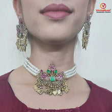 Load image into Gallery viewer, Elegant Floral Three Flower Jewelry Set
