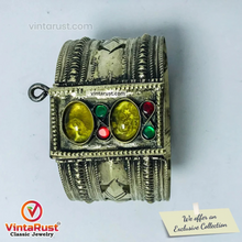Load image into Gallery viewer, Vintage Yellow Glass Stones Gypsy Cuff Bracelet
